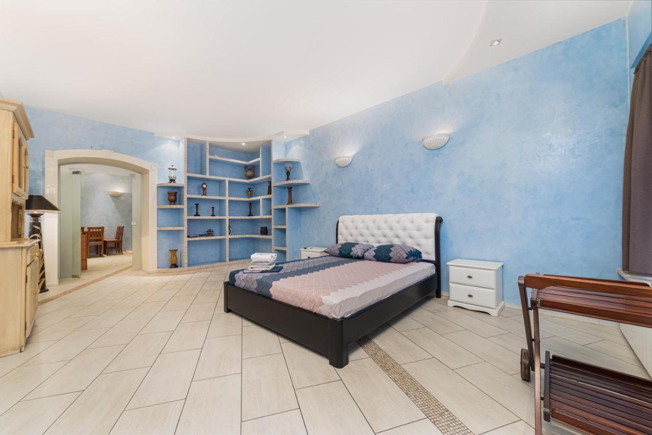Classical Deribasivska 3-Bedrooms Apartment Одеса Екстер'єр фото
